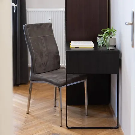 Appartement Super Cosy 3br Near Newyork Cafe With Balcony *