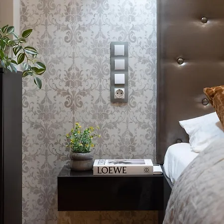 Super Cosy 3br Near Newyork Cafe With Balcony Appartement *