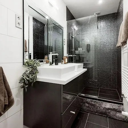 Appartement Super Cosy 3br Near Newyork Cafe With Balcony *