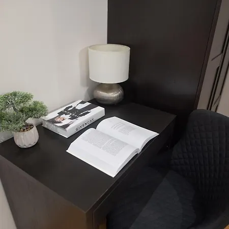 Appartement Super Cosy 3br Near Newyork Cafe With Balcony Budapest