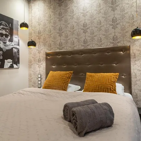 Appartement Super Cosy 3br Near Newyork Cafe With Balcony